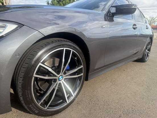 BMW-320i-2020