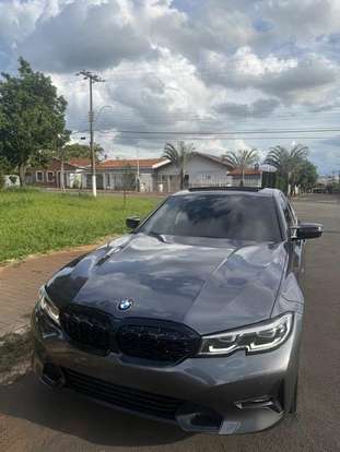 BMW-320i-2020