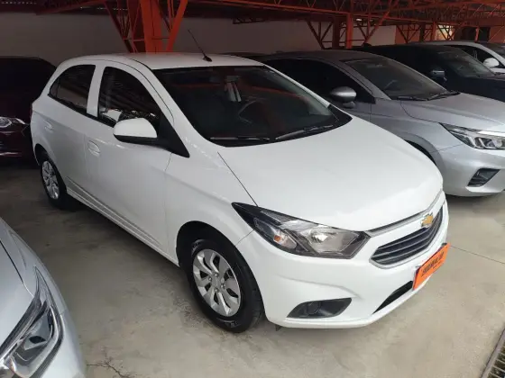 CHEVROLET ONIX 1.0 MPFI LT 8V FLEX 4P MANUAL CHEVROLET ONIX 1.0 MPFI LT 8V FLEX 4P MANUAL