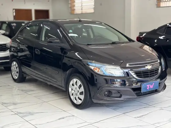 CHEVROLET ONIX 1.4 MPFI LT 8V FLEX 4P MANUAL CHEVROLET ONIX 1.4 MPFI LT 8V FLEX 4P MANUAL