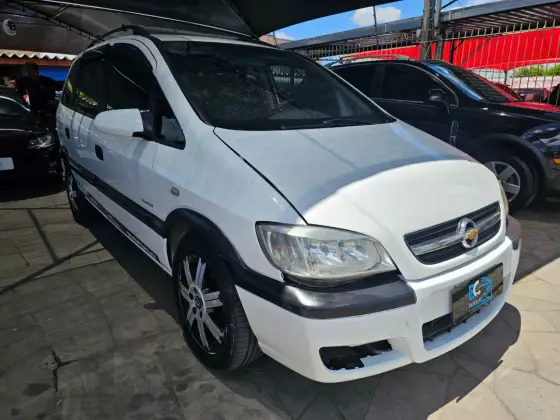 CHEVROLET ZAFIRA 2.0 MPFI COMFORT 8V FLEX 4P MANUAL