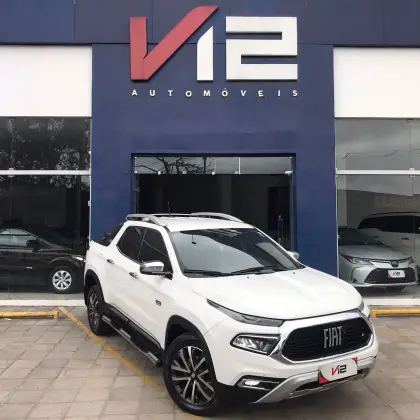 FIAT TORO 2.0 16V TURBO DIESEL RANCH 4WD AT9 FIAT TORO 2.0 16V TURBO DIESEL RANCH 4WD AT9