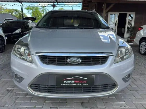 FORD FOCUS 1.6 GLX 16V FLEX 4P MANUAL