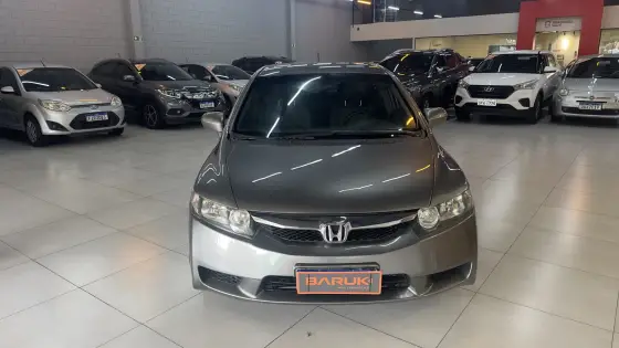 HONDA CIVIC 1.8 LXS 16V FLEX 4P AUTOMÁTICO