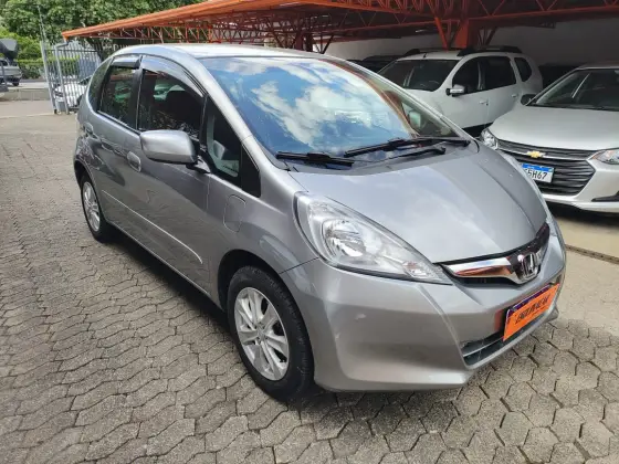 HONDA FIT 1.4 LX 16V FLEX 4P AUTOMÁTICO HONDA FIT 1.4 LX 16V FLEX 4P AUTOMÁTICO