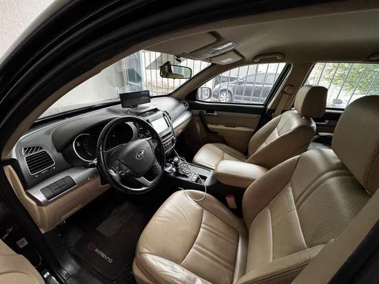 KIA-SORENTO-2013