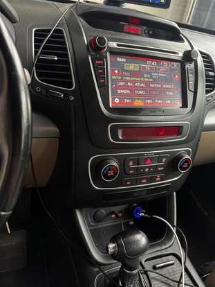 KIA-SORENTO-2013