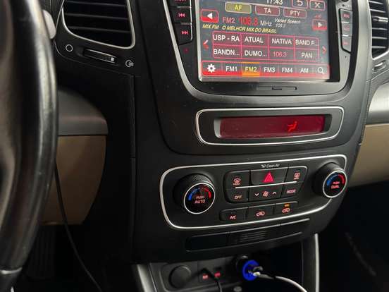 KIA-SORENTO-2.4 16V GASOLINA EX AUTOMÁTICO KIA-SORENTO-2013