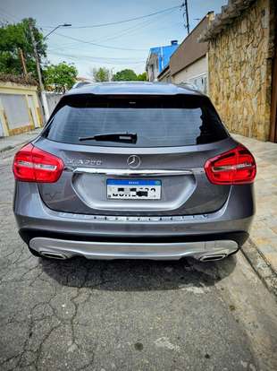 MERCEDES-BENZ-GLA 200-2015