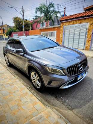 MERCEDES-BENZ-GLA 200-2015