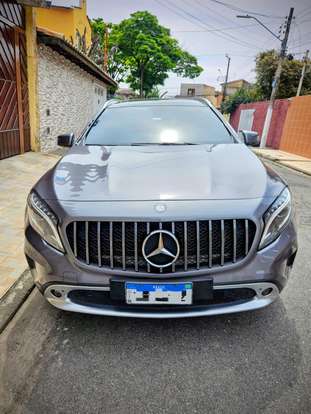 MERCEDES-BENZ-GLA 200-2015