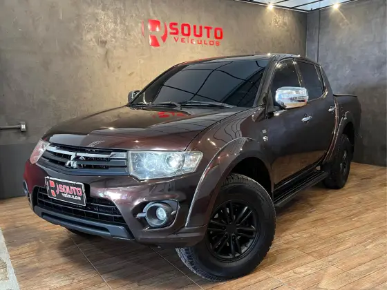 MITSUBISHI L200 TRITON 3.2 HPE 4X4 CD 16V TURBO INTERCOOLER DIESEL 4P AUTOMÁTICO