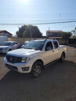 NISSAN-FRONTIER-2015