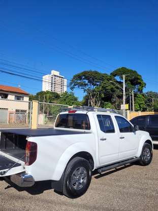 NISSAN-FRONTIER-2015