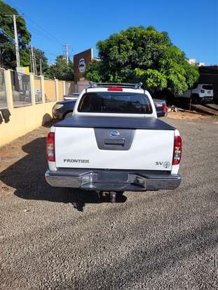 NISSAN-FRONTIER-2015
