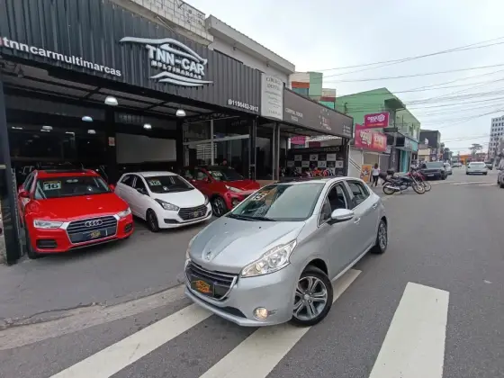 PEUGEOT 208 1.6 GRIFFE 16V FLEX 4P AUTOMÁTICO