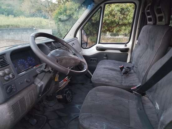 PEUGEOT-BOXER-2005