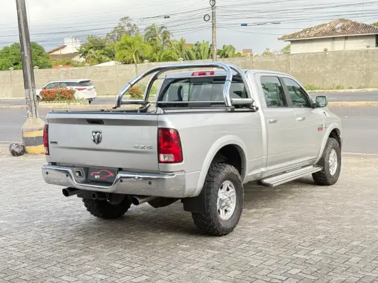 RAM-2500-6.7 LARAMIE 4X4 CD I6 TURBO DIESEL 4P AUTOMÁTICO RAM-2500-2012