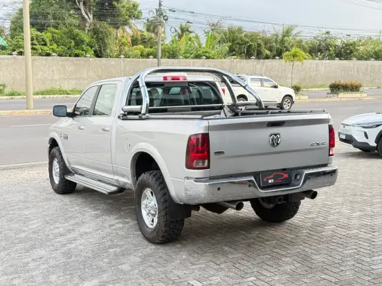 RAM-2500-6.7 LARAMIE 4X4 CD I6 TURBO DIESEL 4P AUTOMÁTICO RAM-2500-2012