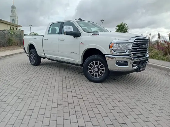 RAM 3500 6.7 I6 TURBO DIESEL LIMITED LONGHORN CD 4X4  AUTOMÁTICO