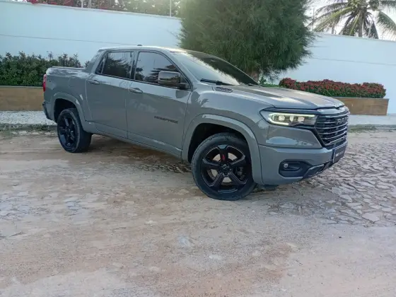 RAM RAMPAGE 2.0 HURRICANE 4 TURBO GASOLINA R/T 4X4 AUTOMÁTICO