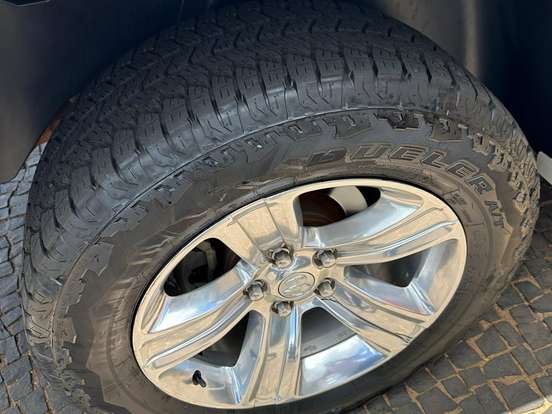 RAM-1500-5.7 V8 GASOLINA REBEL CD 4X4 AUTOMÁTICO RAM-1500-2022