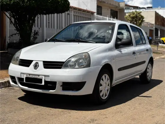 RENAULT CLIO 1.0 AUTHENTIQUE 8V GASOLINA 4P MANUAL