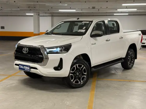 TOYOTA HILUX 2.8 D-4D TURBO DIESEL CD SRV 4X4 AUTOMÁTICO
