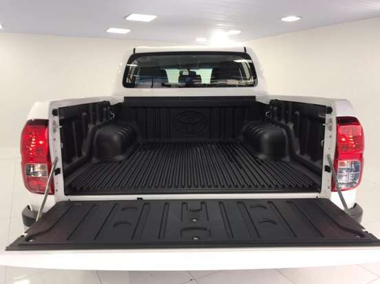 TOYOTA-HILUX-2.8 D-4D TURBO DIESEL CHASSI 4X4 MANUAL TOYOTA-HILUX-2025
