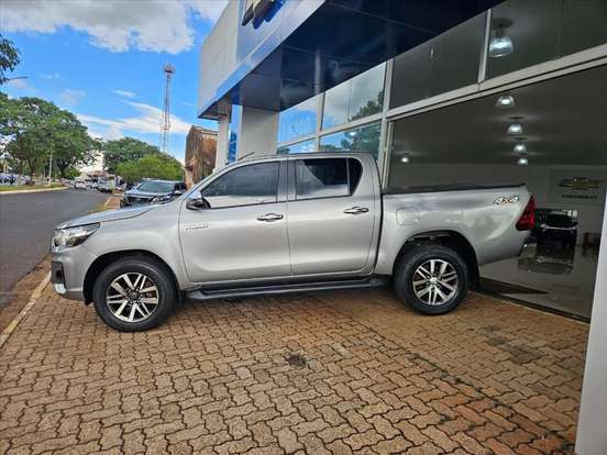 TOYOTA-HILUX-2.8 SRV 4X4 CD 16V DIESEL 4P AUTOMÁTICO TOYOTA-HILUX-2019