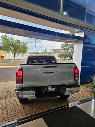 TOYOTA-HILUX-2019