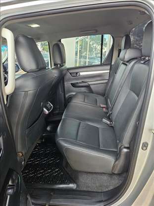TOYOTA-HILUX-2019