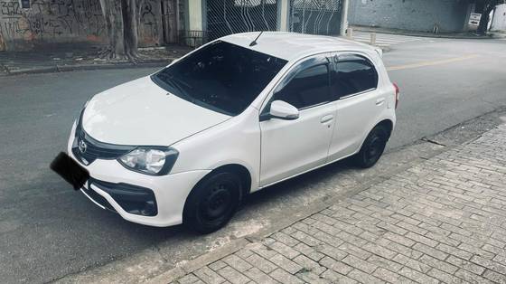 TOYOTA ETIOS 1.5 X PLUS 16V FLEX 4P AUTOMÁTICO