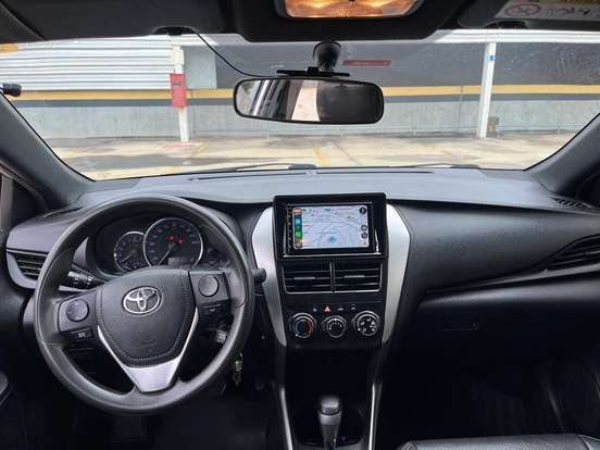 TOYOTA-YARIS-2019