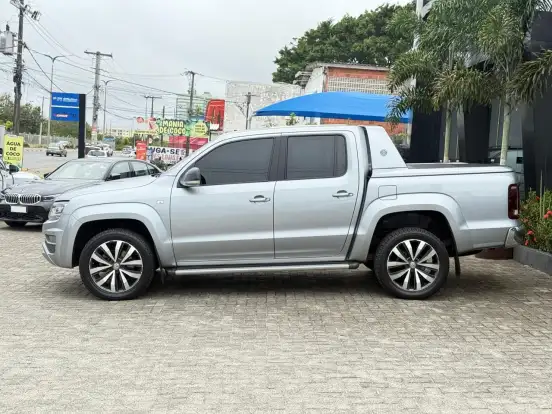 VOLKSWAGEN-AMAROK-2023