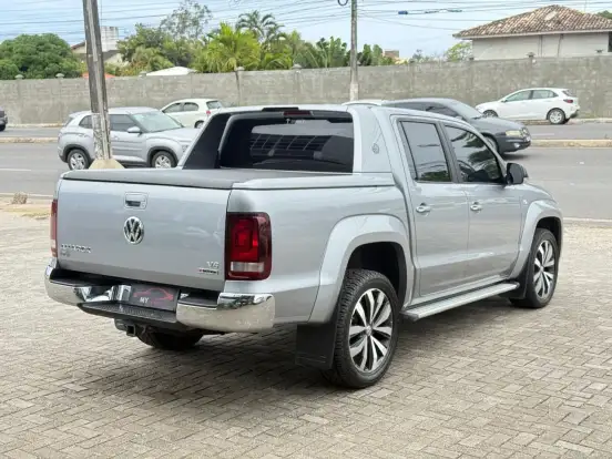 VOLKSWAGEN-AMAROK-2023