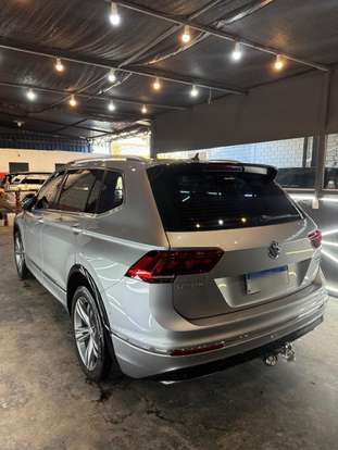 VOLKSWAGEN-TIGUAN-2021