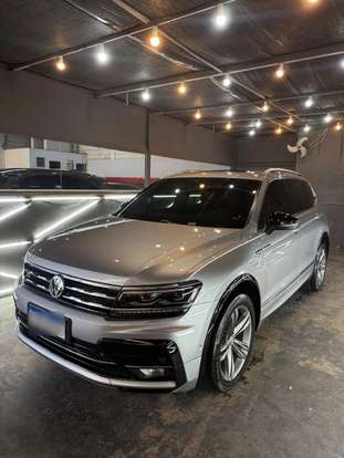 VOLKSWAGEN-TIGUAN-2021