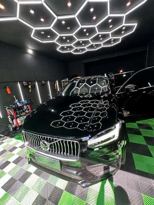 VOLVO-XC90-2019