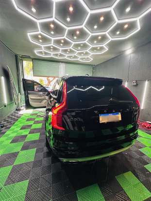 VOLVO-XC90-2019