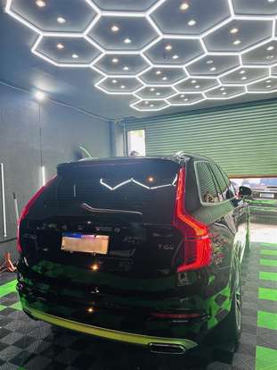 VOLVO-XC90-2019