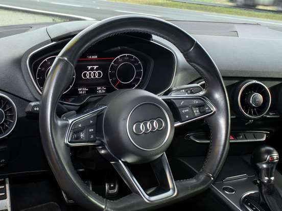 AUDI-TT-2015