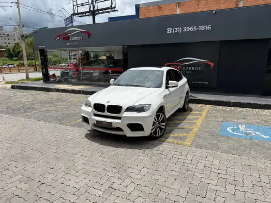 BMW X6 4.4 50I 4X4 COUPÉ 8 CILINDROS 32V BI-TURBO GASOLINA 4P AUTOMÁTICO BMW X6 4.4 50I 4X4 COUPÉ 8 CILINDROS 32V BI-TURBO GASOLINA 4P AUTOMÁTICO
