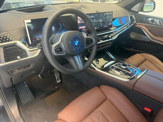 BMW-X7-2025