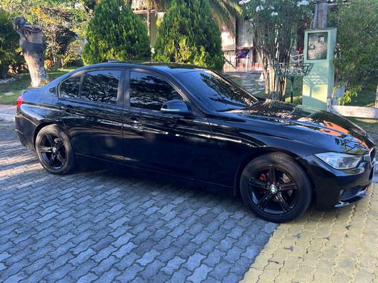BMW-320i-2013