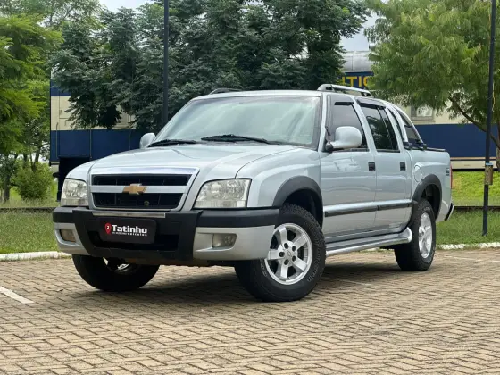 CHEVROLET S10 2.4 ADVANTAGE 4X2 CD 8V FLEX 4P MANUAL CHEVROLET S10 2.4 ADVANTAGE 4X2 CD 8V FLEX 4P MANUAL