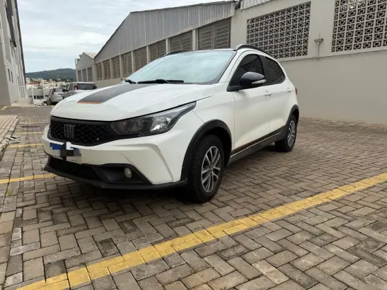 FIAT ARGO 1.3 FIREFLY FLEX TREKKING MANUAL
