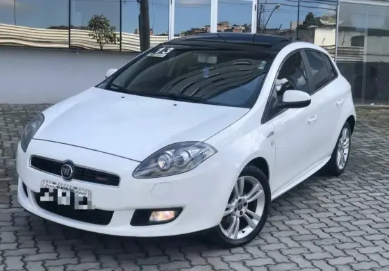 FIAT BRAVO 1.8 ESSENCE 16V FLEX 4P MANUAL FIAT BRAVO 1.8 ESSENCE 16V FLEX 4P MANUAL