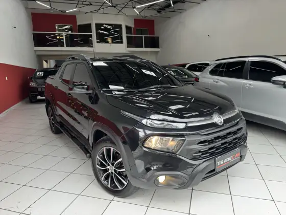 FIAT TORO 2.0 16V TURBO DIESEL ULTRA 4WD AT9 FIAT TORO 2.0 16V TURBO DIESEL ULTRA 4WD AT9