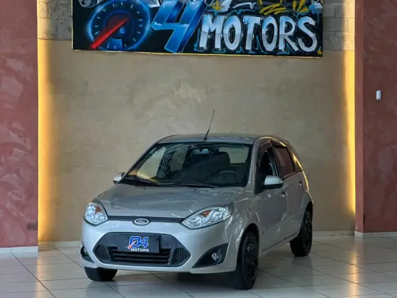 FORD FIESTA 1.6 ROCAM HATCH 8V FLEX 4P MANUAL